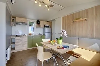 Hotel Superior Mobile Homes Lanterna Tar-Vabriga